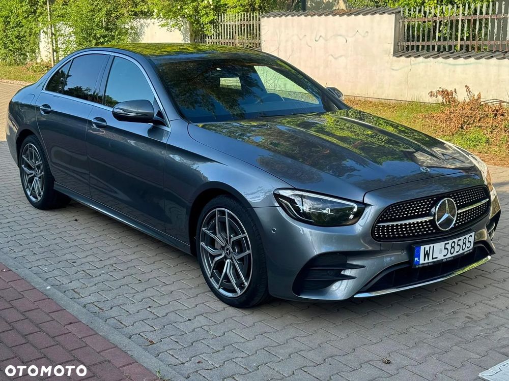 Mercedes-Benz Klasa E 220 d 4Matic 9G-TRONIC AMG Line - 1