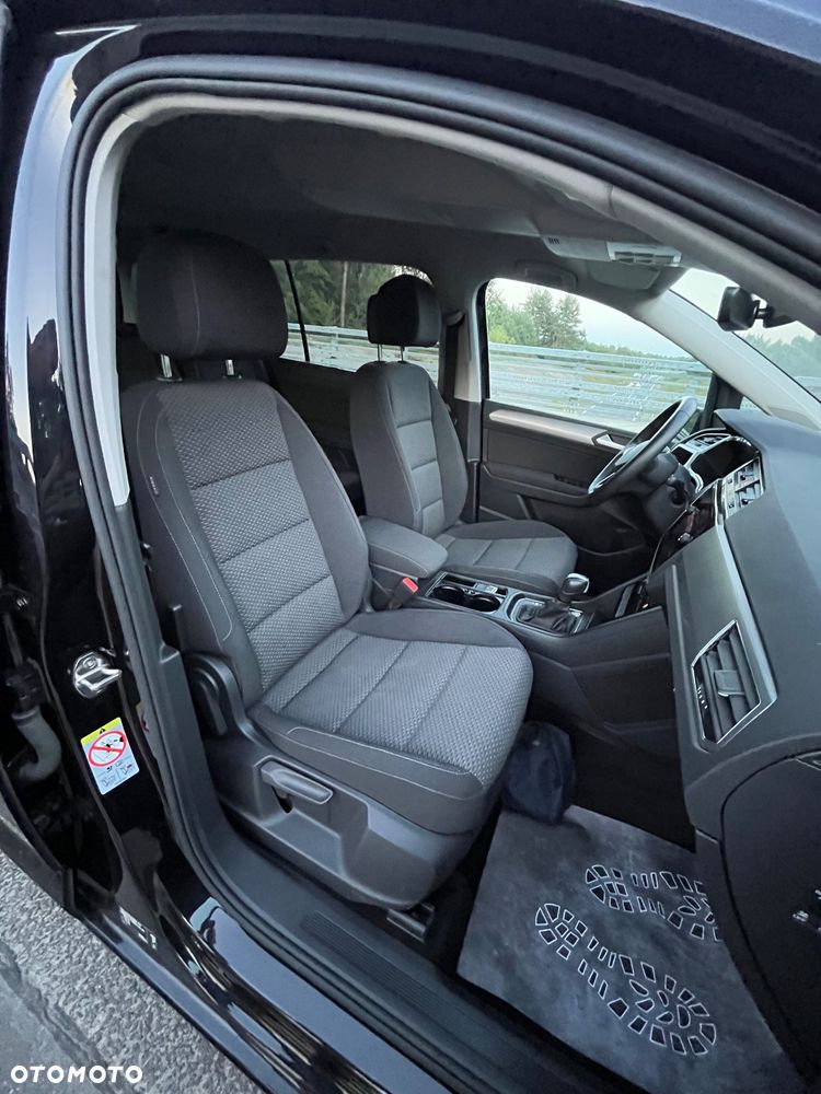 Volkswagen Touran 2.0 TDI SCR DSG Comfortline - 9