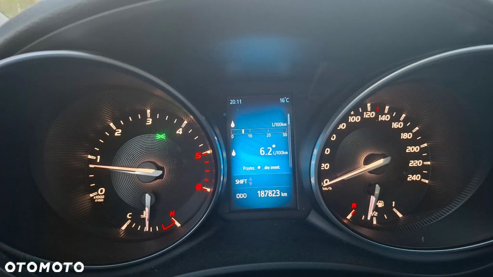 Toyota Avensis 2.0 D-4D Prestige - 17