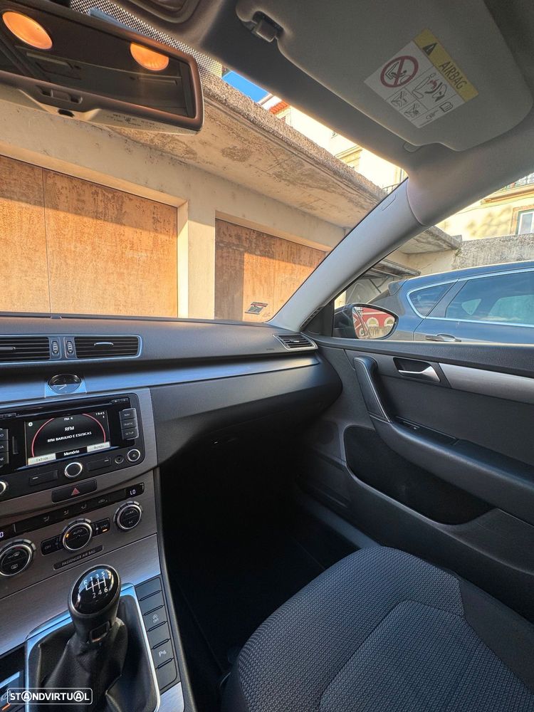 VW Passat Variant 1.6 TDI Confortline - 14