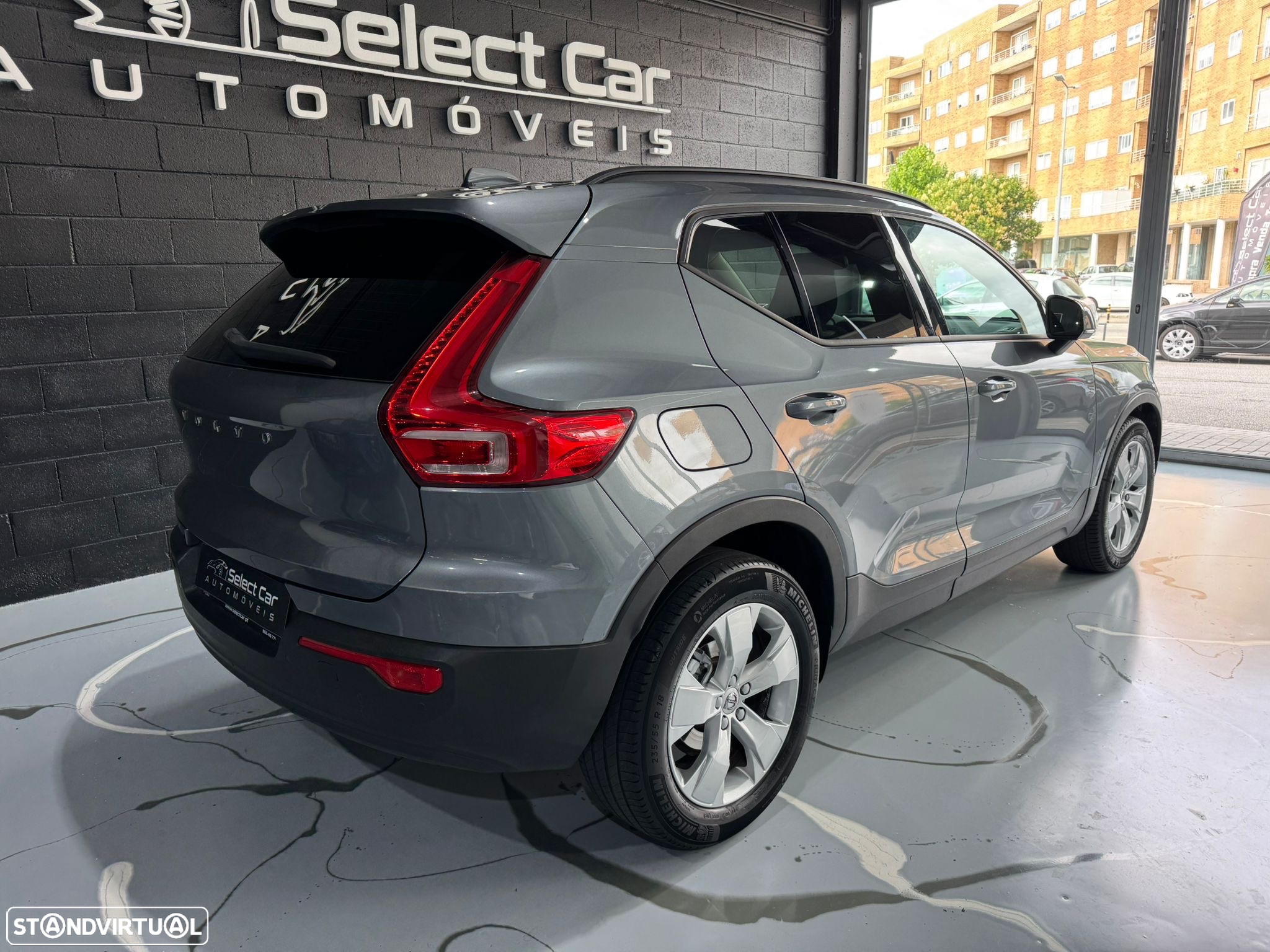 Volvo XC 40 2.0 D3 Momentum Plus Geartronic - 9
