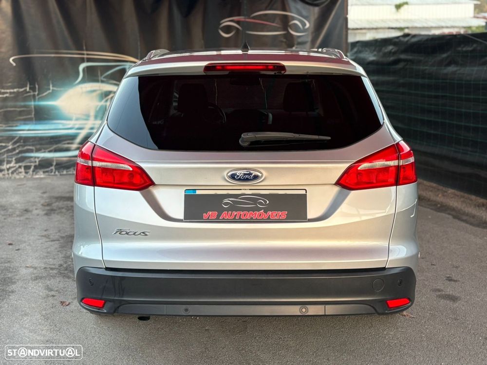 Ford Focus SW 1.5 TDCi EcoBlue Business - 16