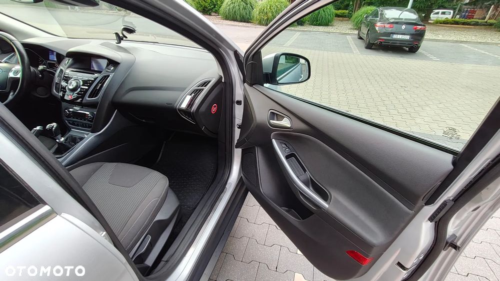 Ford Focus 1.0 EcoBoost Titanium - 34