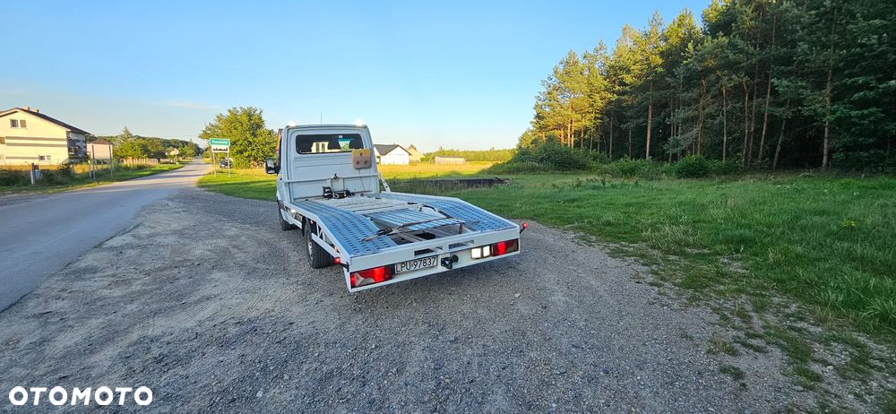 Mercedes-Benz Sprinter - 14