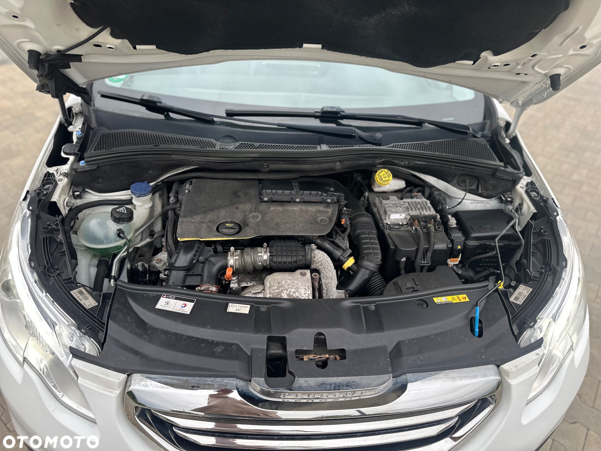 Peugeot 2008 BlueHDi FAP 120 STOP & START Allure - 6