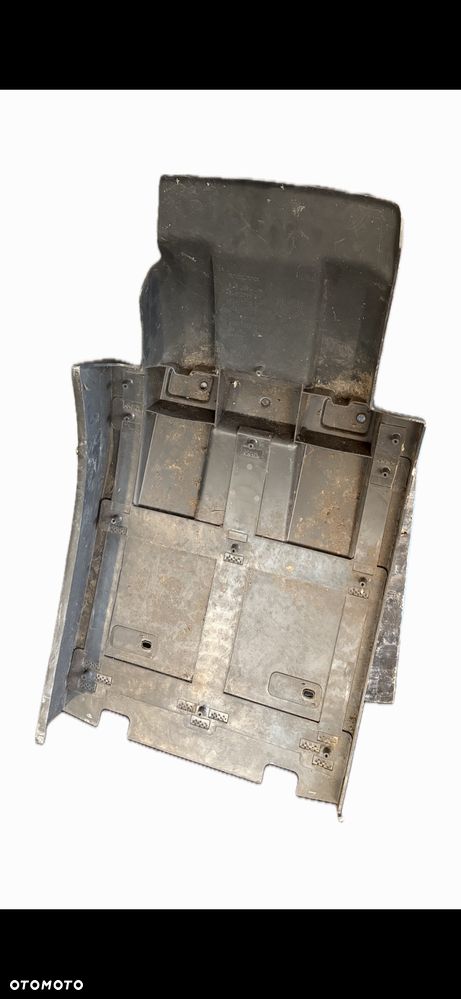 Blotnik zakabinowy Volvo FH 84812894 - 4