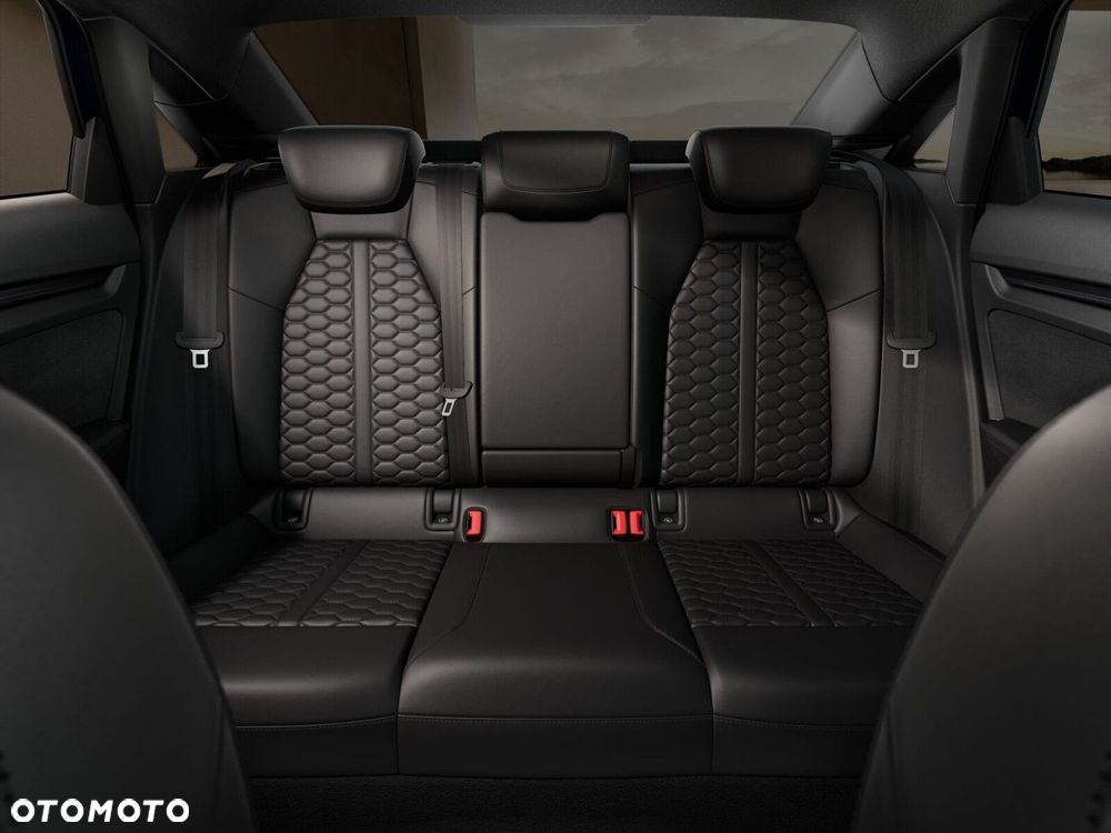 Audi RS3 Limousine - 8