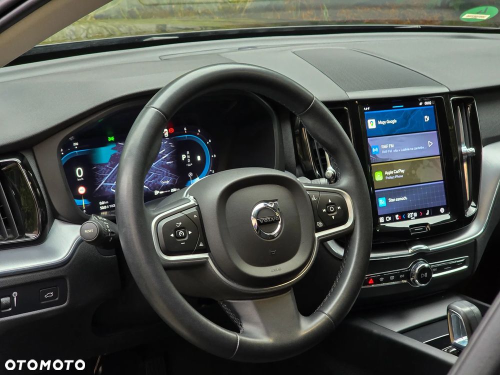 Volvo XC 60 B4 B Momentum Pro - 16