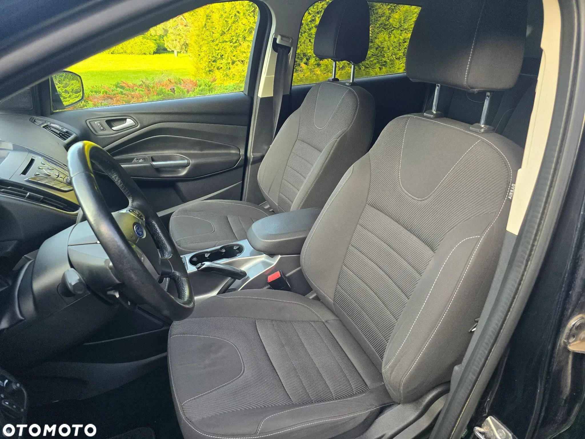 Ford Kuga 1.6 EcoBoost 2x4 Titanium - 9