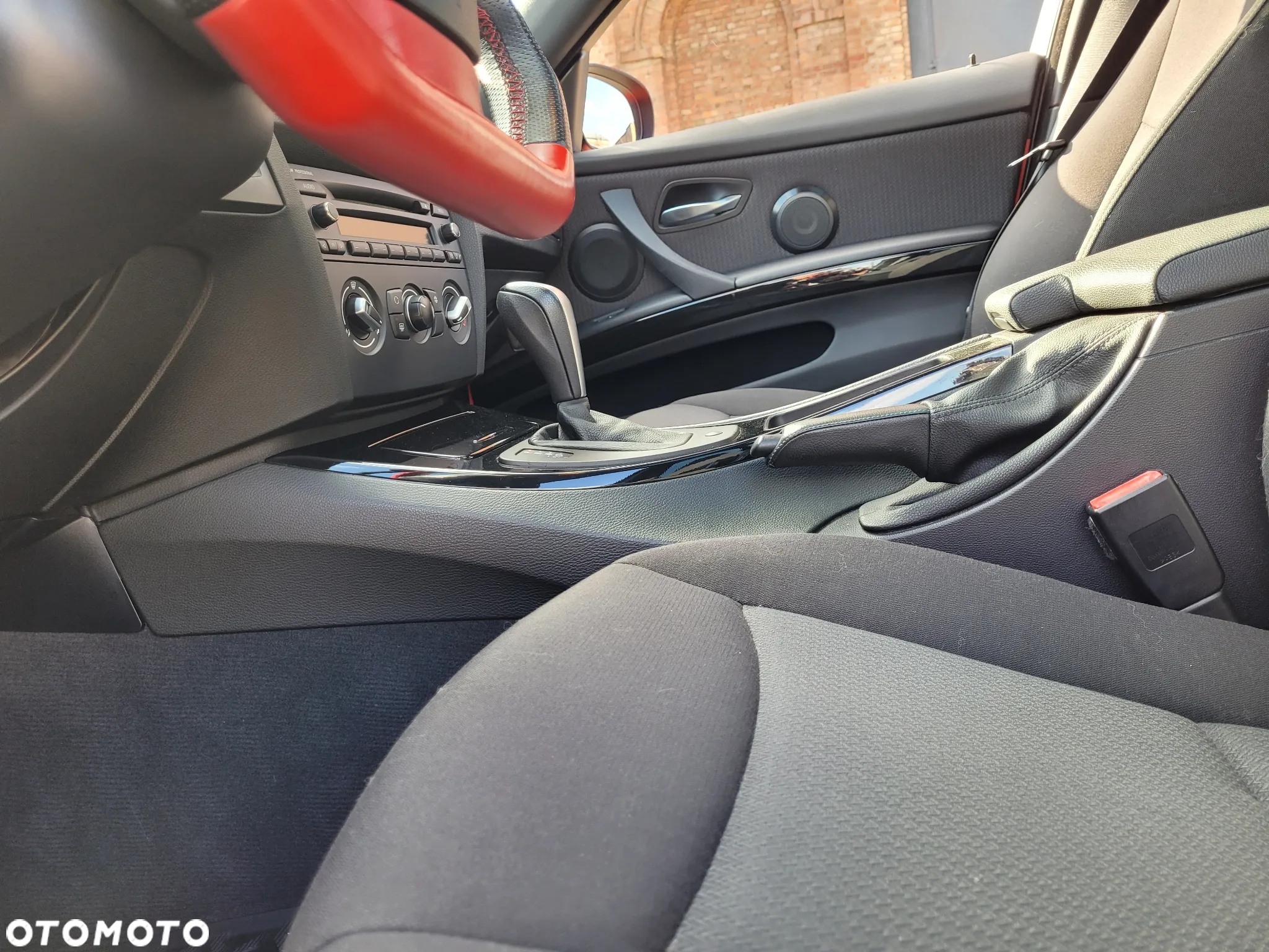 BMW Seria 3 318d Touring - 12