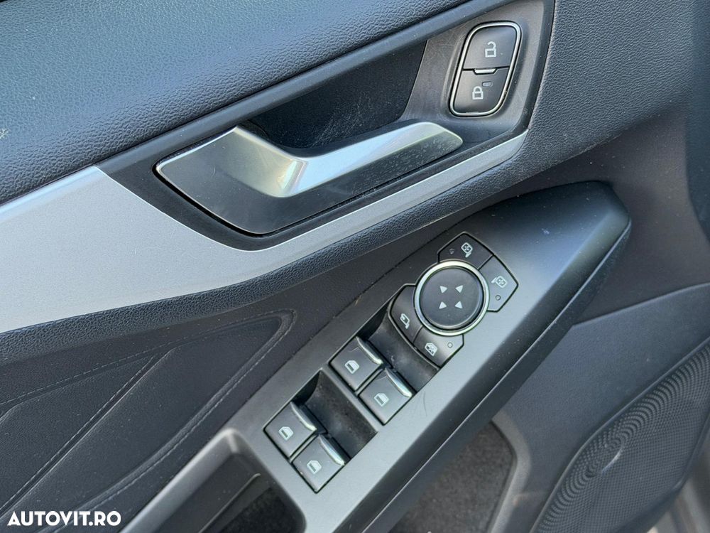 Ford Focus 1.0 EcoBoost Hybrid COOL&CONNECT - 17
