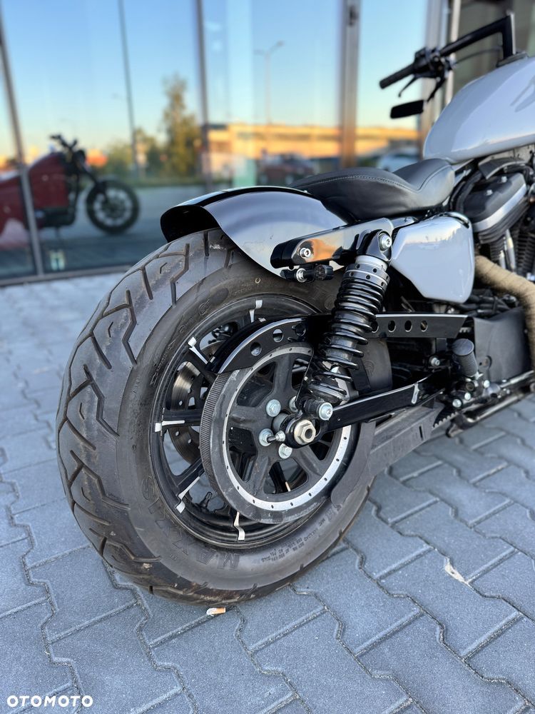 Harley-Davidson Sportster Iron 883 - 4