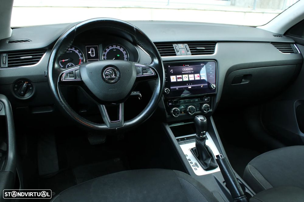 Skoda Octavia 1.6 TDI Business Line DSG - 16