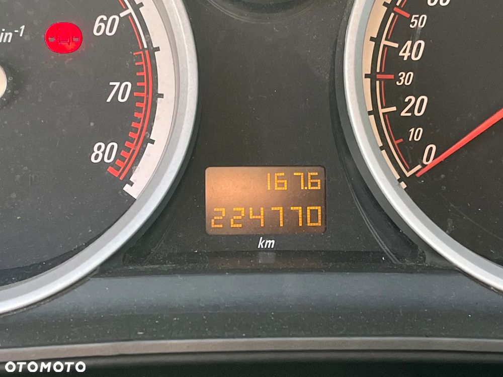 Opel Astra 2.0 T Cosmo - 14