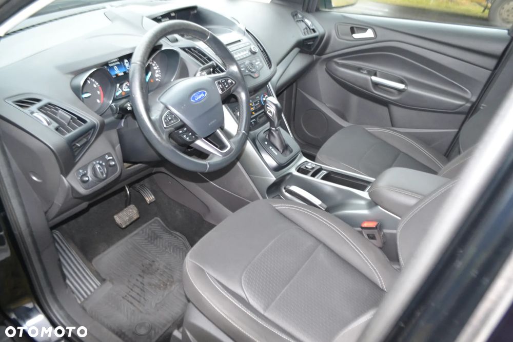 Ford Kuga 1.5 EcoBoost 2x4 Titanium - 26