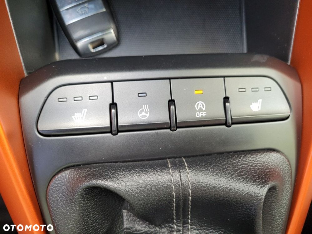 Kia Stonic 1.0 T-GDI 120 Platinum Edition - 22