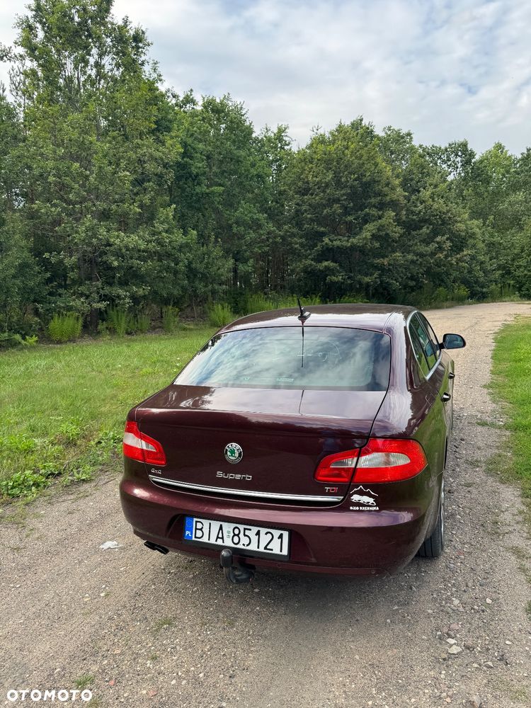 Skoda Superb 2.0 TDI 4x4 Platinum - 4