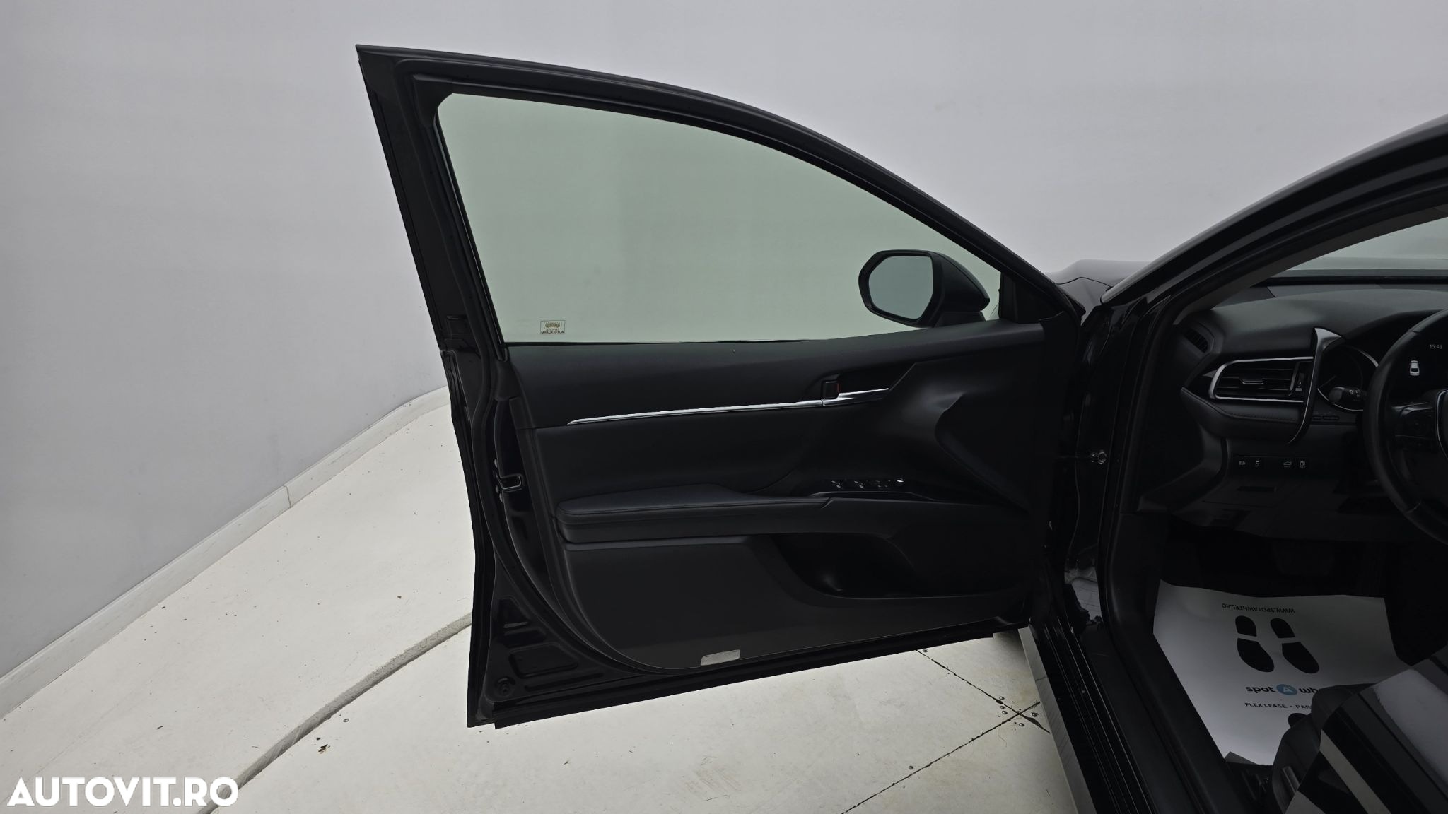 Toyota Camry - 10