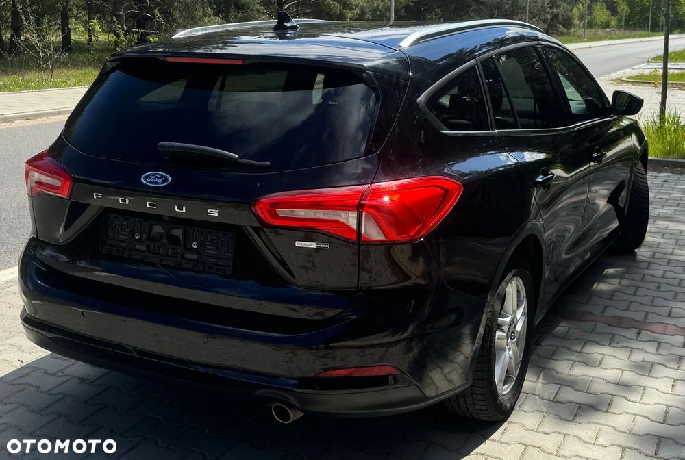 Ford Focus 1.0 EcoBoost Hybrid TITANIUM DESIGN - 4