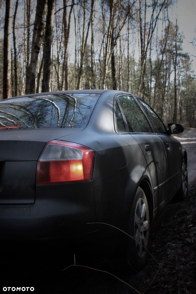 Audi A4 Limousine - 5