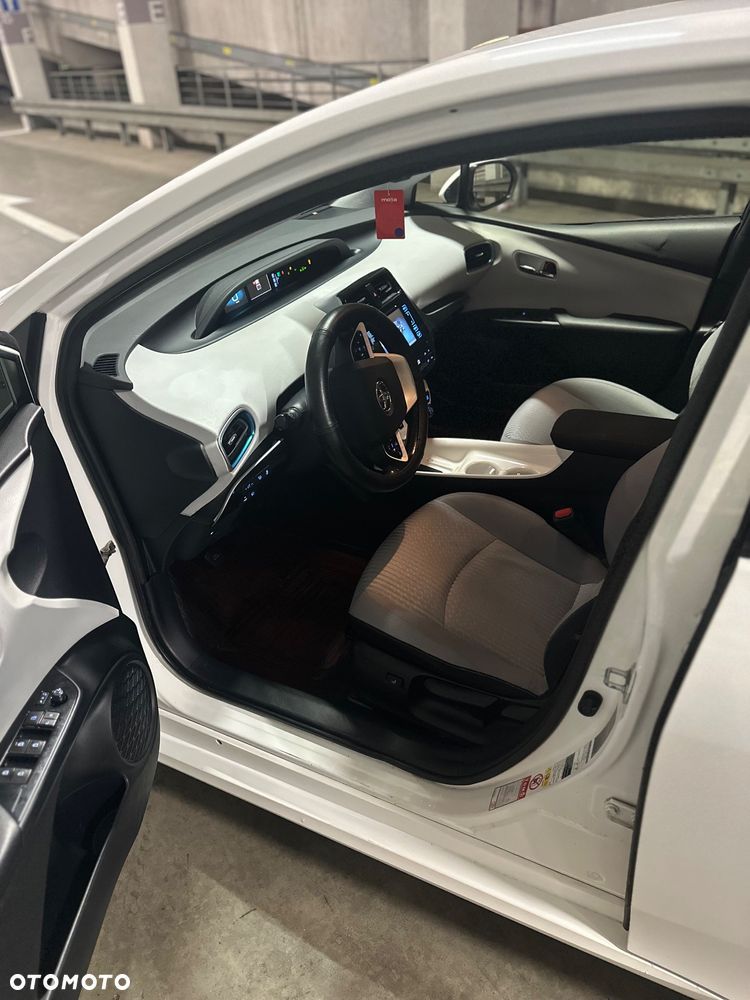 Toyota Prius 1.8 Hybrid Executive - 11