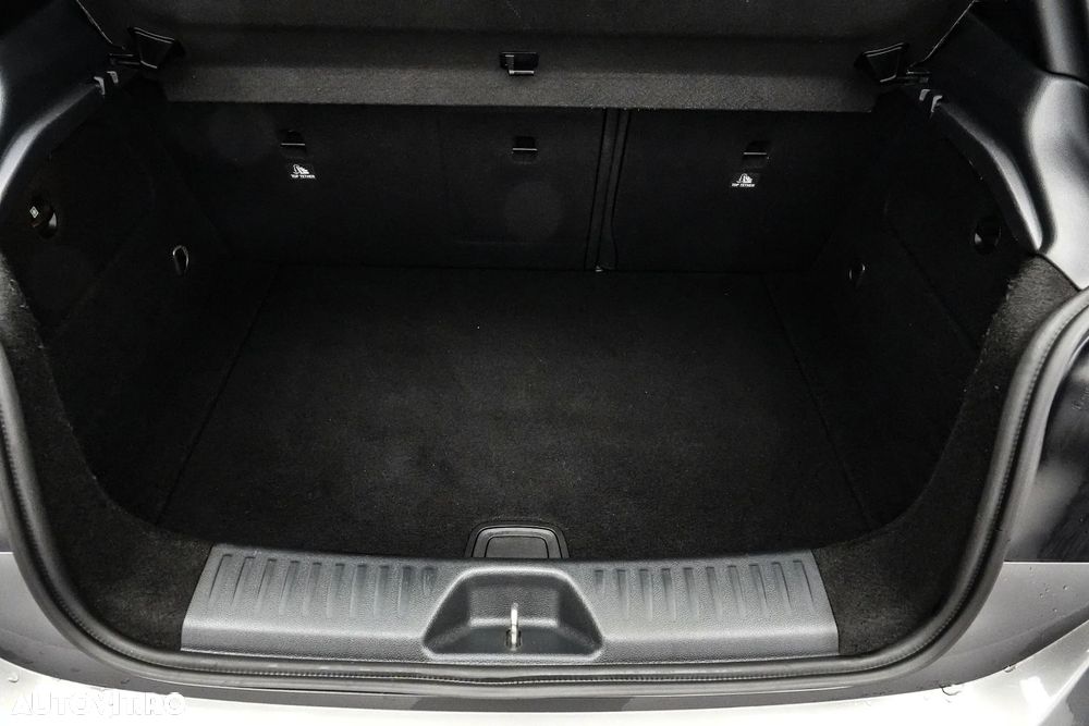 Mercedes-Benz A - 21