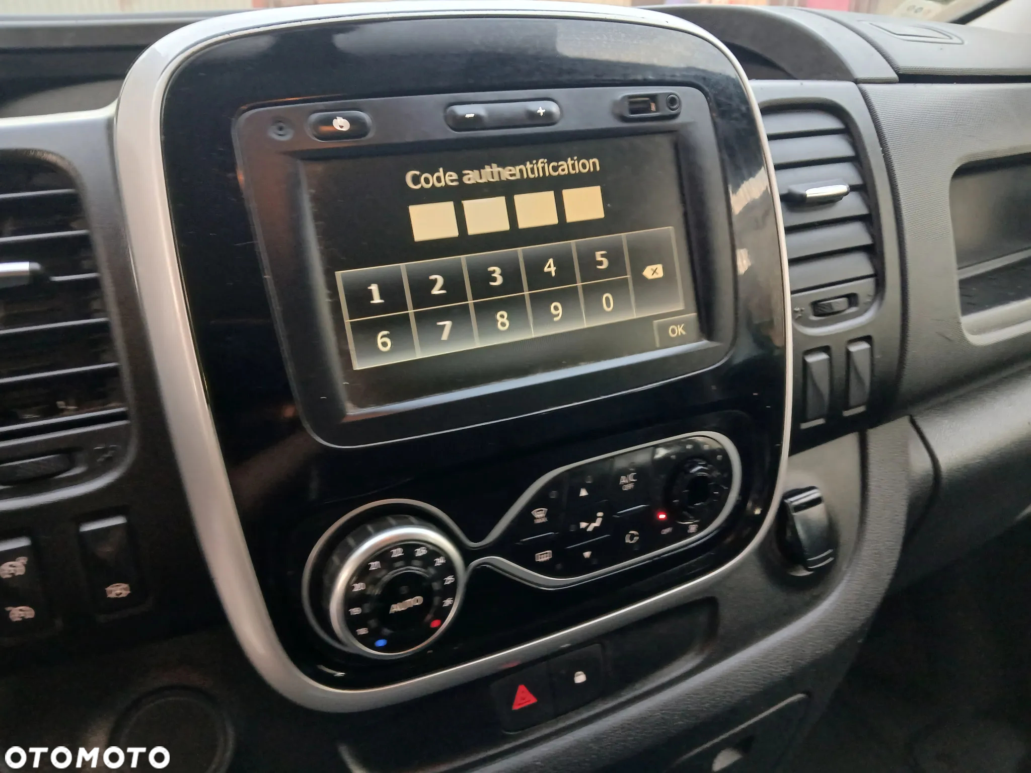 Renault Trafic - 17