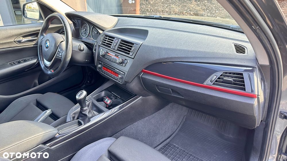 BMW Seria 1 118d DPF Edition Sport - 32