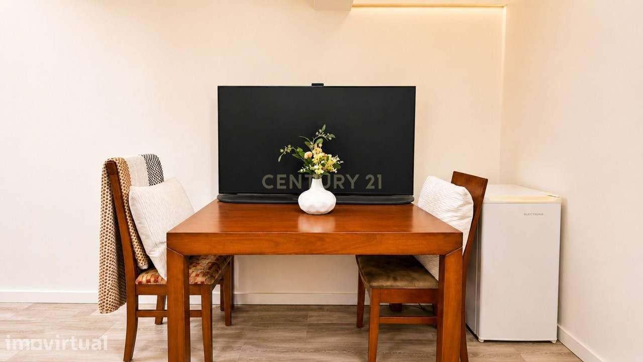 Loja totalmente remodelada e convertida em Apârtamento T2 em Arrentela - Grande imagem: 5/12
