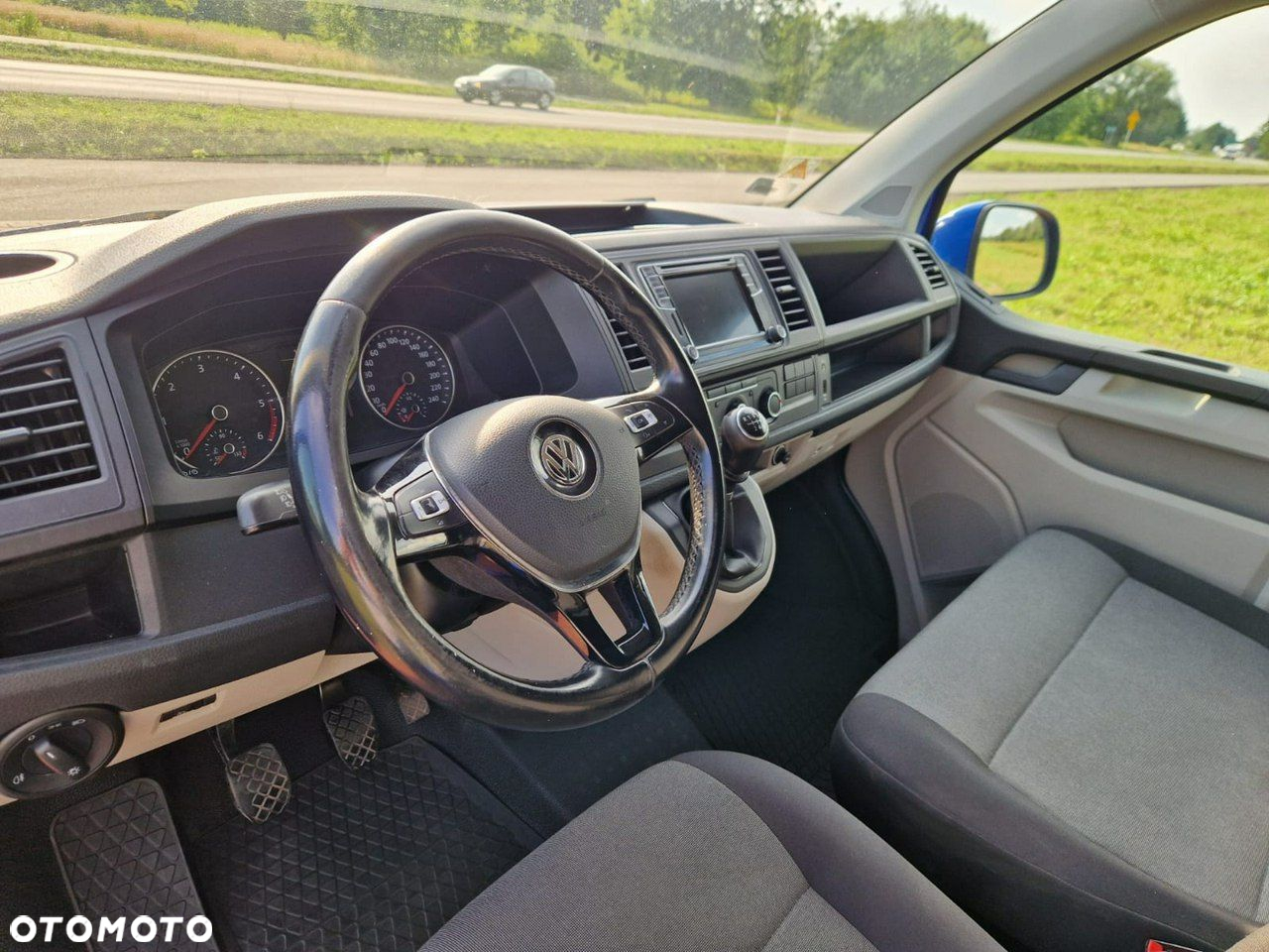 Volkswagen Transporter - 9