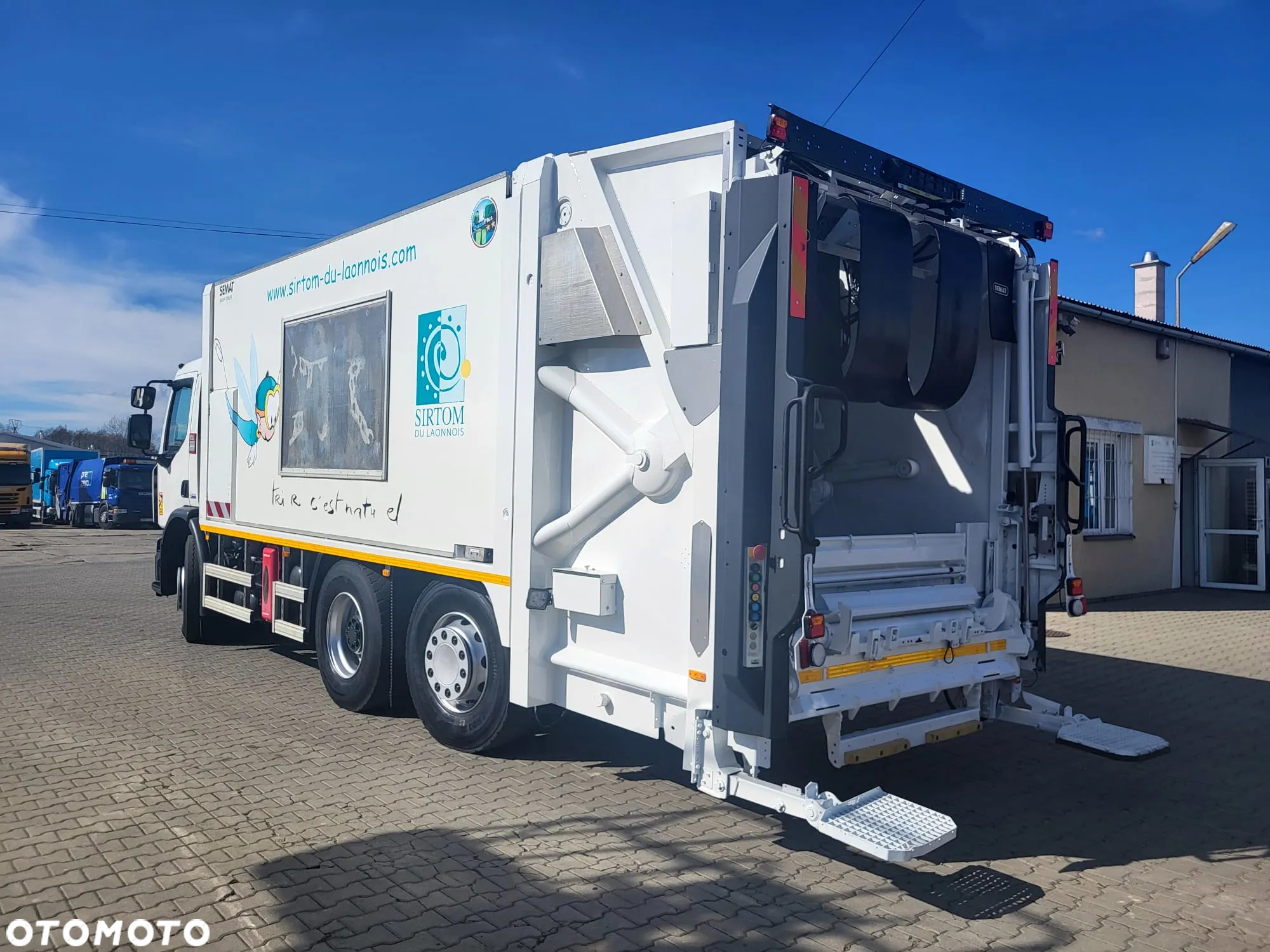 Renault Gama D Wide - 5