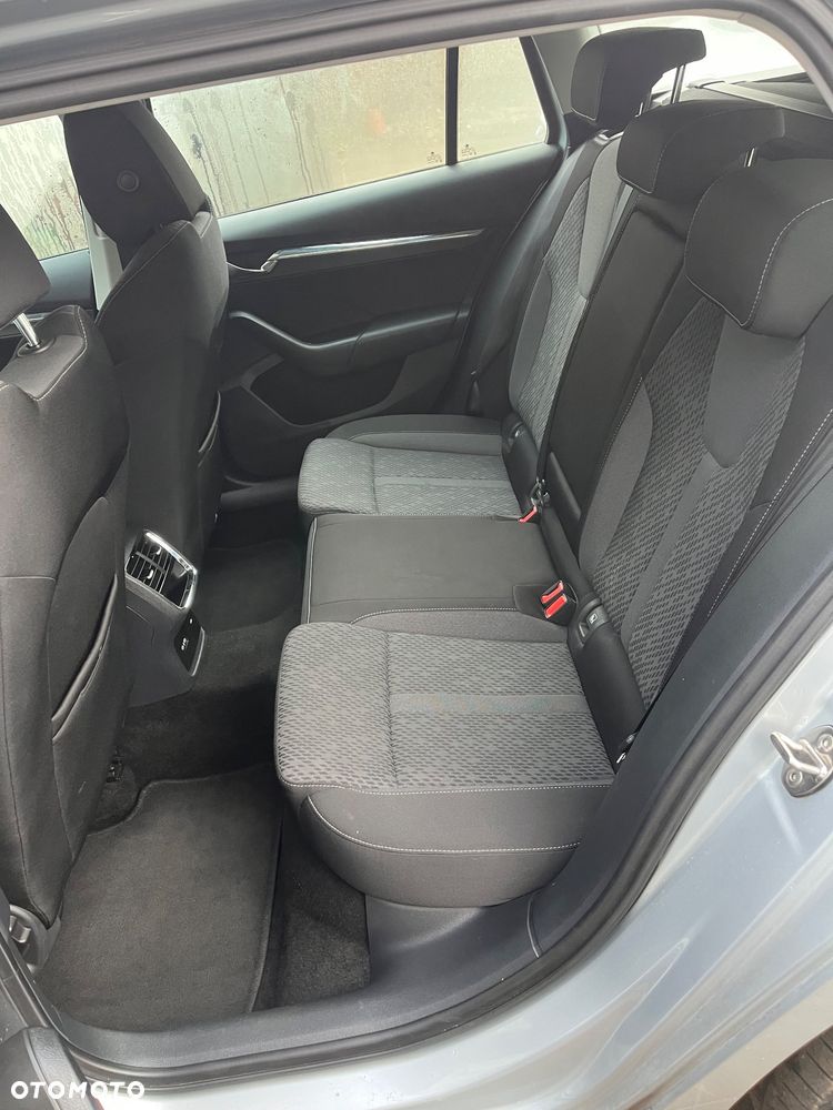 Skoda Octavia 2.0 TDI SCR Ambition DSG - 10