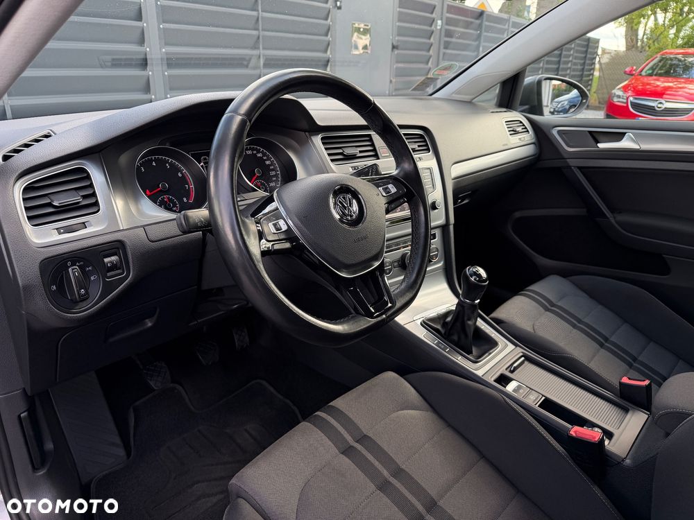 Volkswagen Golf 1.2 TSI BMT Comfortline - 11