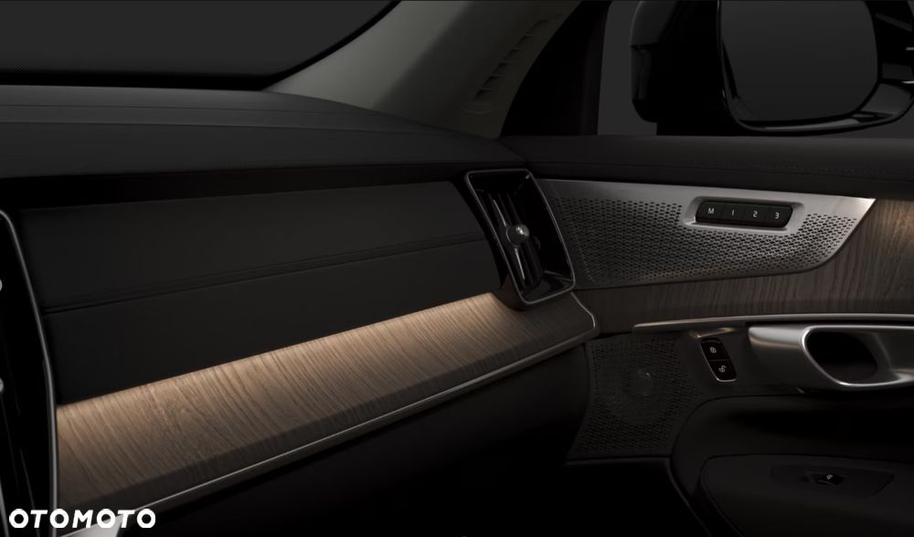 Volvo XC 90 B5 B AWD Ultra Dark 7os - 17