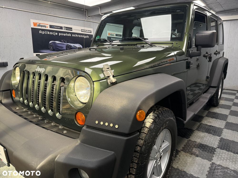 Jeep Wrangler - 32
