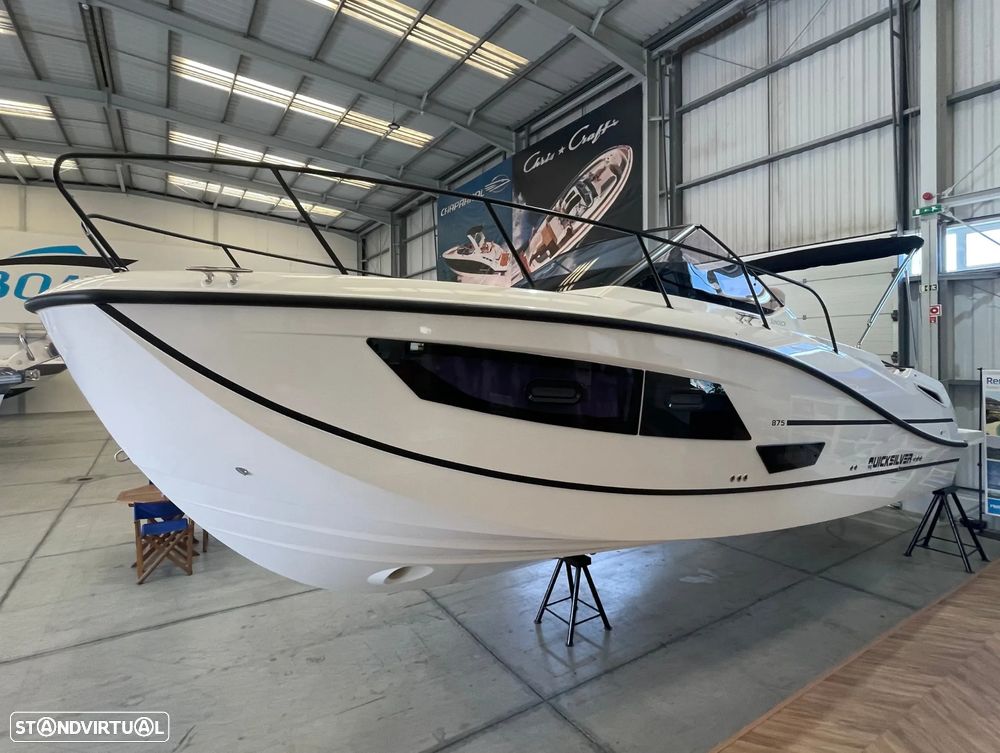 Quicksilver Activ 875 Sundeck - 2