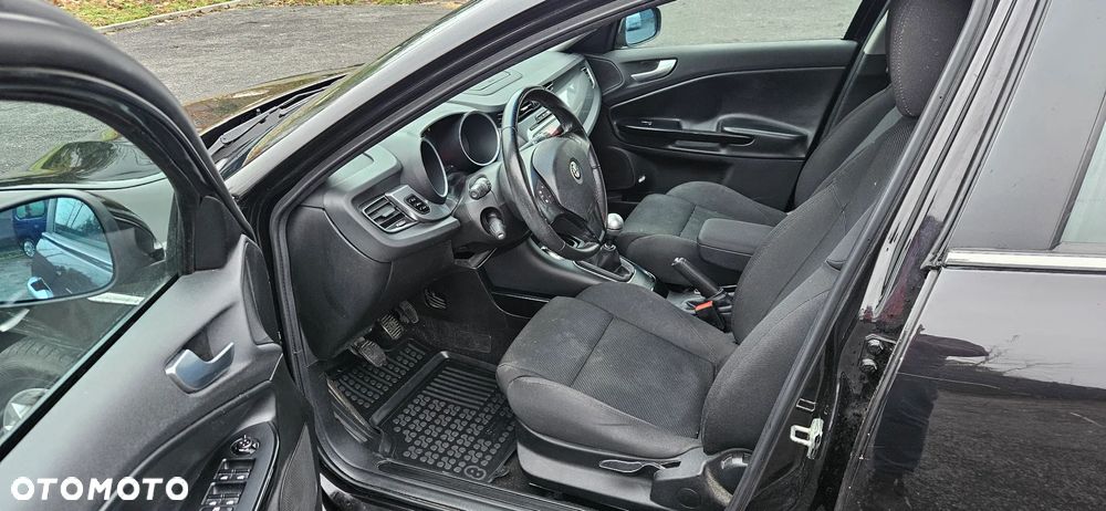 Alfa Romeo Giulietta 1.6 JTDM 16V - 8