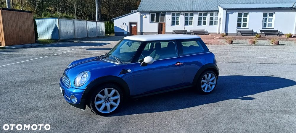 MINI Cooper Standard - 2