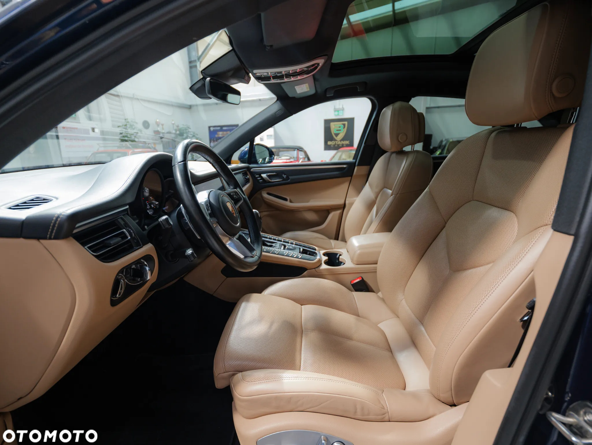 Porsche Macan Standard - 16