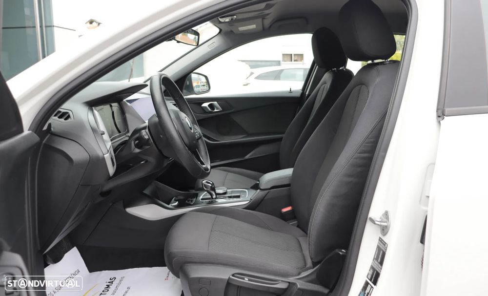 BMW 118 i Auto - 12