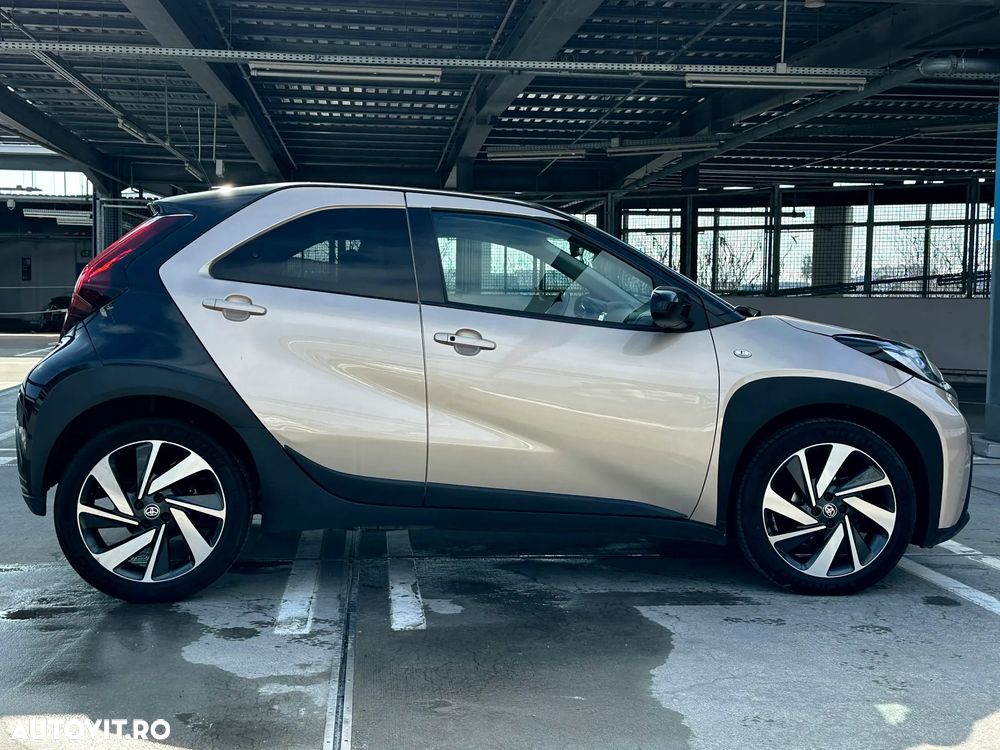 Toyota Aygo X 1.0l CVT Exclusive - 8