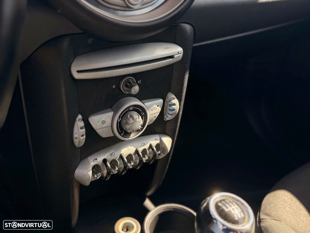 MINI 3 Portas One 1.4 - 12