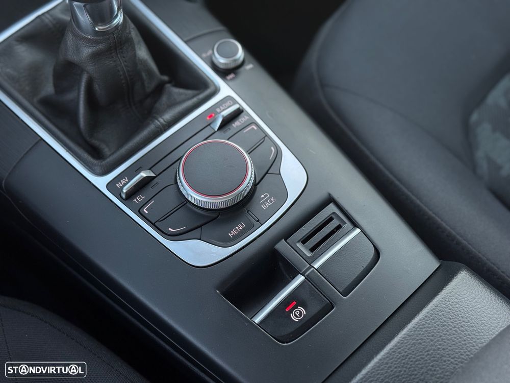 Audi A3 Limousine 1.6 TDI Attraction - 19