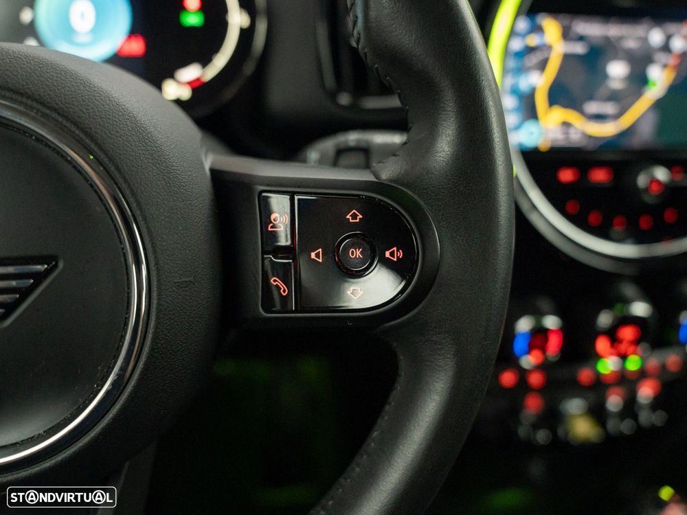 MINI Countryman Cooper SE ALL4 Auto - 23