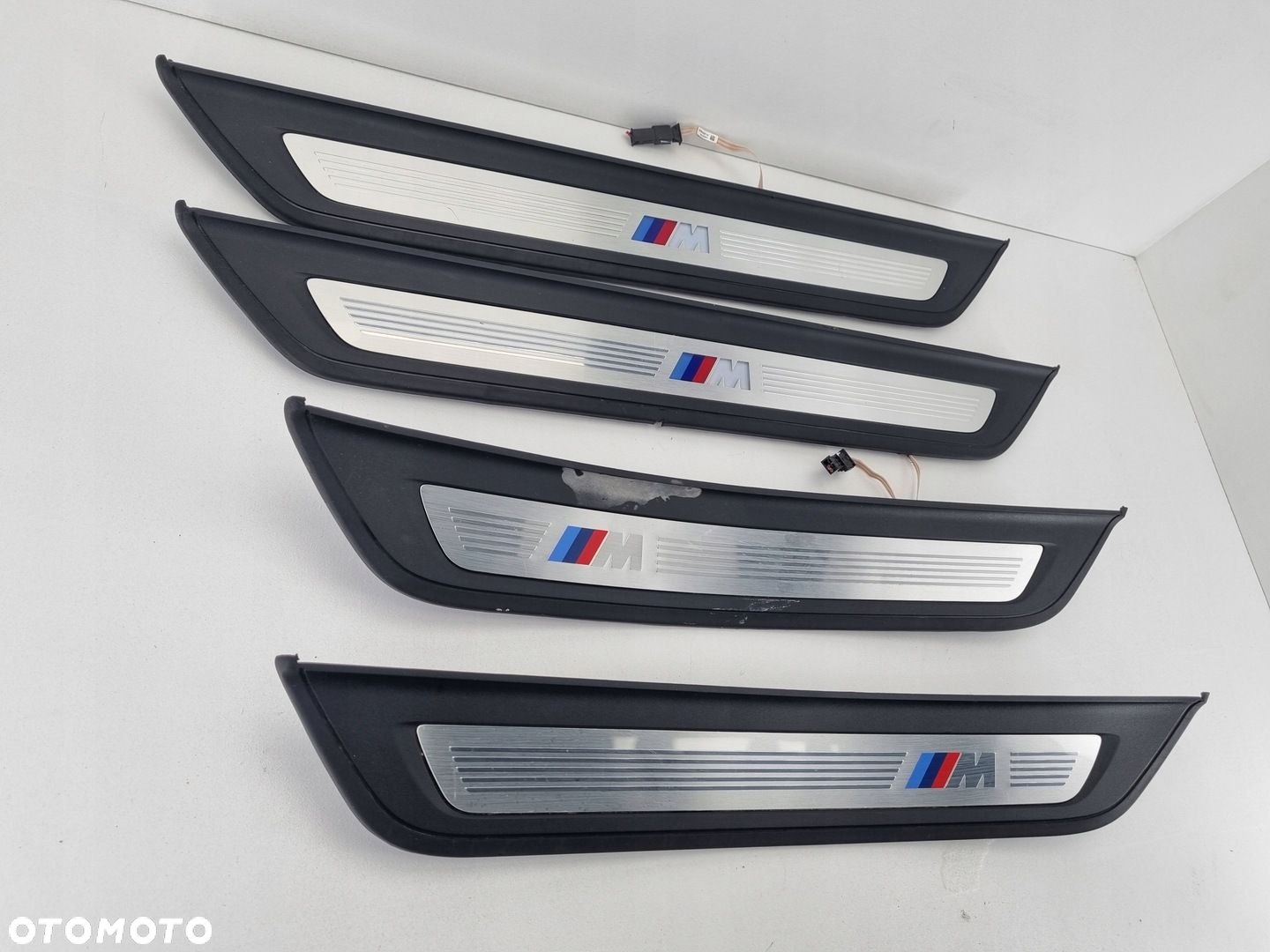 BMW 3 G30 G31 51478061056 NAKŁADKA LISTWA PROGOWA M OSŁONA PROGU PODŚWIETLA - 3
