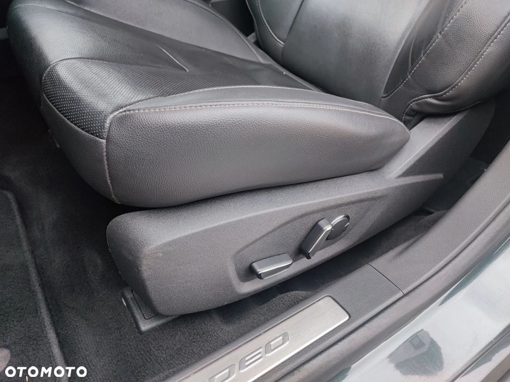 Ford Mondeo 2.0 TDCi Titanium PowerShift - 19