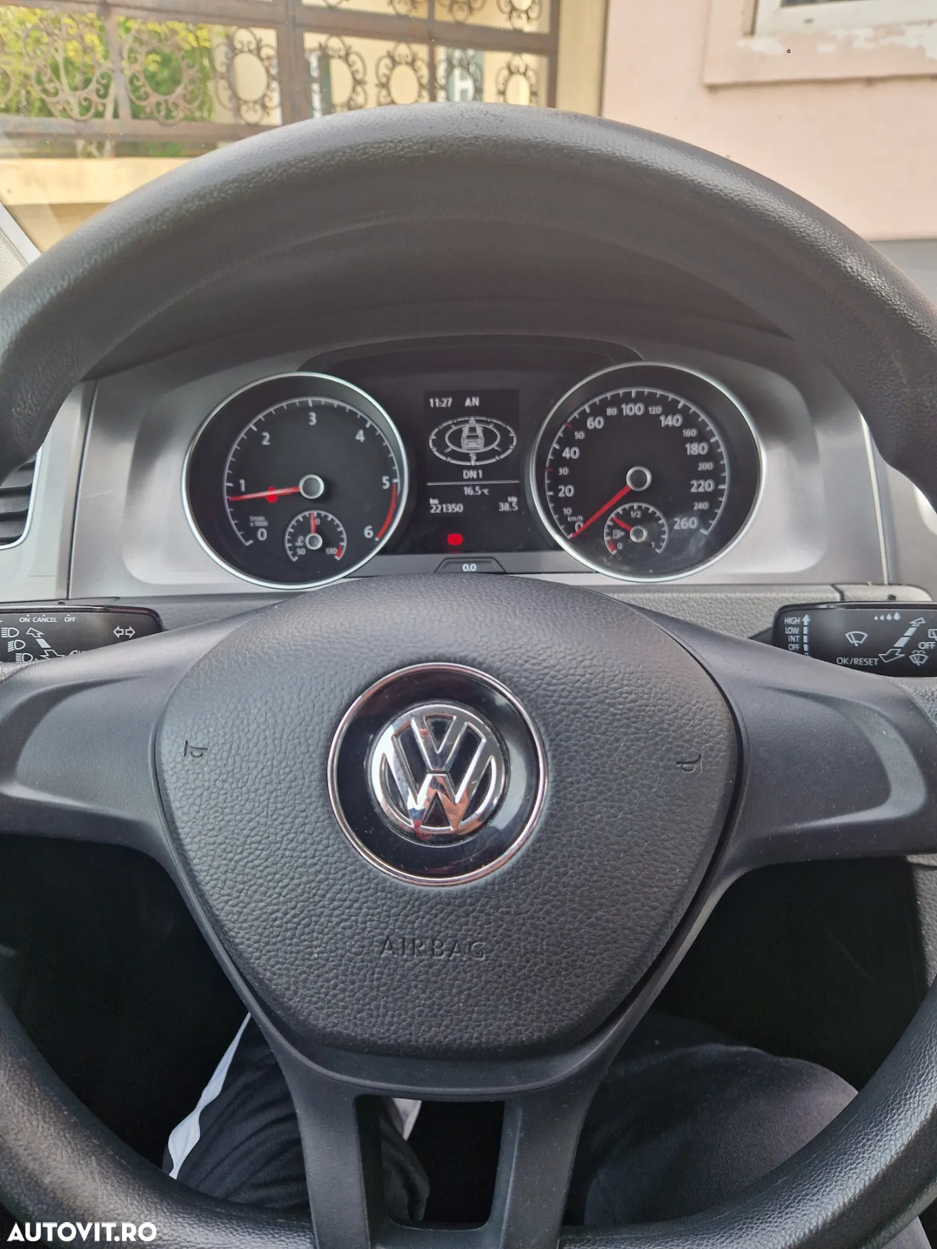Volkswagen Golf 1.6 TDI SCR Comfortline - 24
