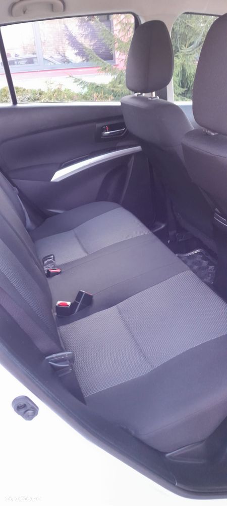 Suzuki SX4 S-Cross 1.6 Comfort - 30