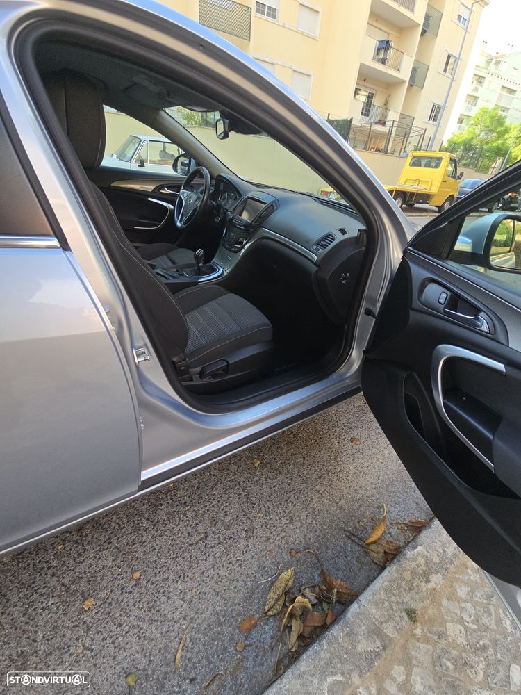 Opel Insignia 1.6 CDTI executive S/S - 23