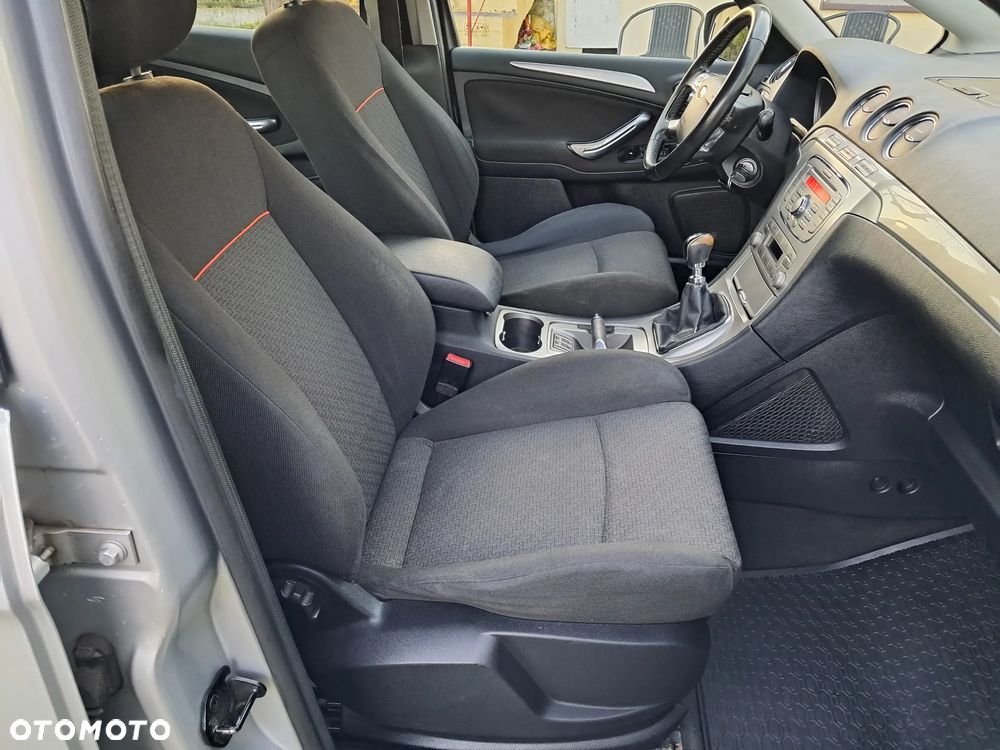 Ford S-Max 2.0 TDCi DPF Ambiente - 15